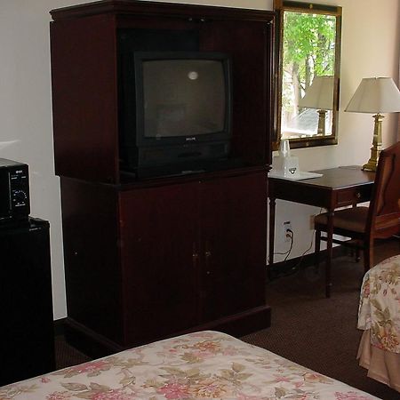Rodeway Inn Montgomery Bilik gambar